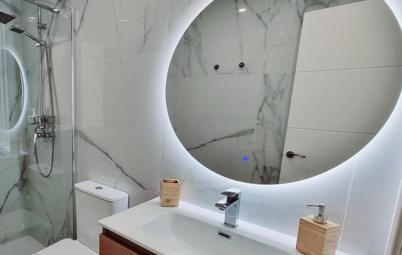 Gleaming & Well Located Apartment In Malaga Center Ngoại thất bức ảnh